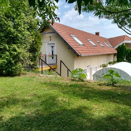 Samadare Haz Apartment